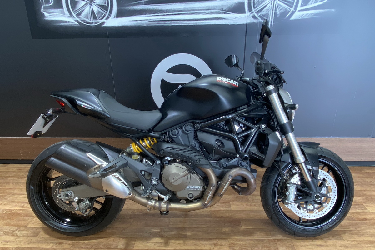 Ducati Monster 821 Dark